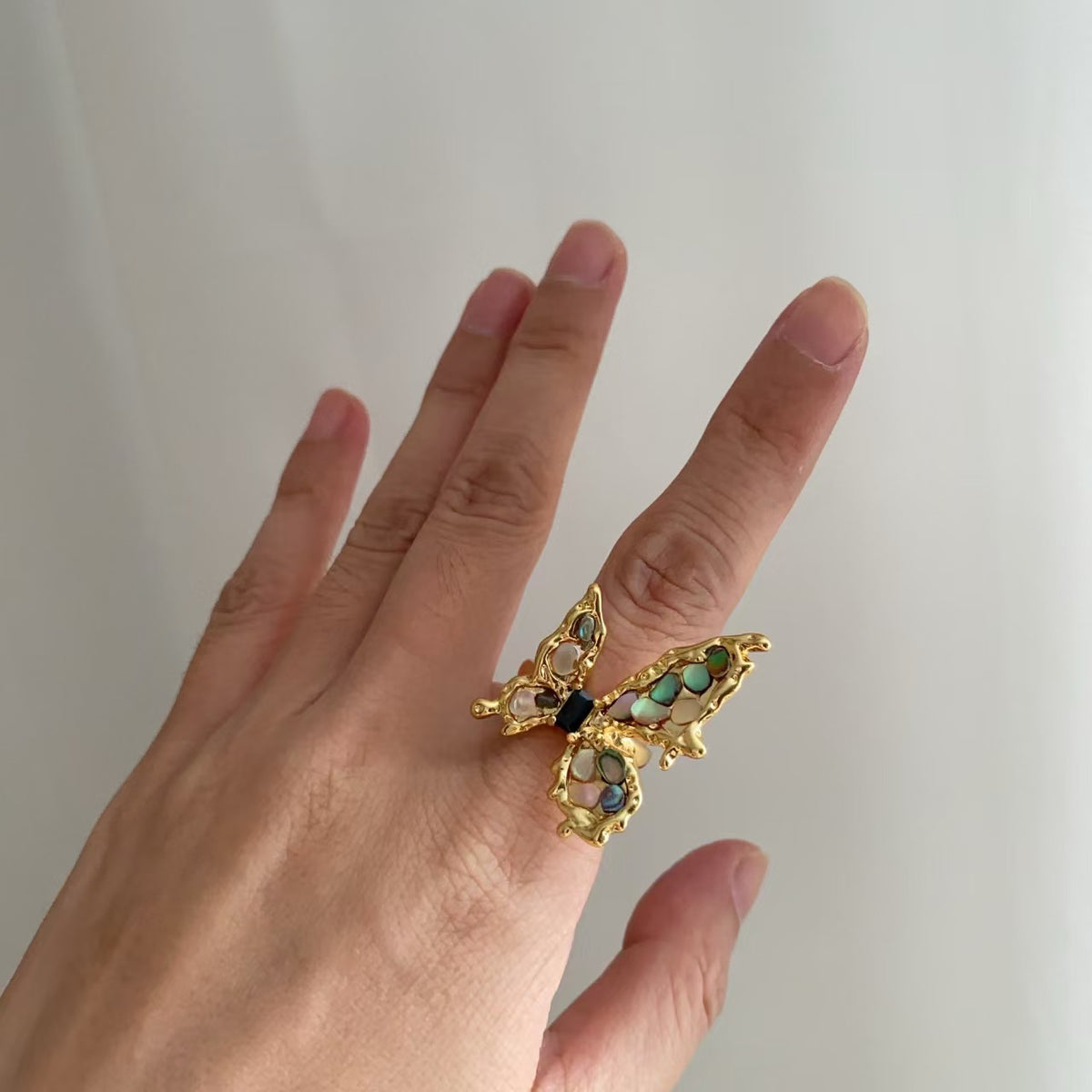 Gold Natural Shell Ring